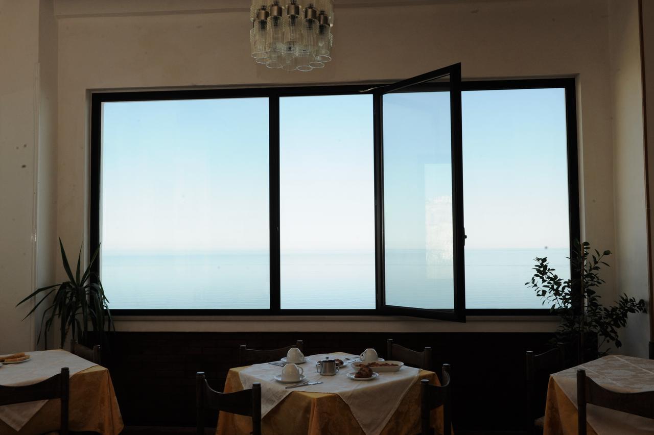 Hotel Peschici Eksteriør bilde